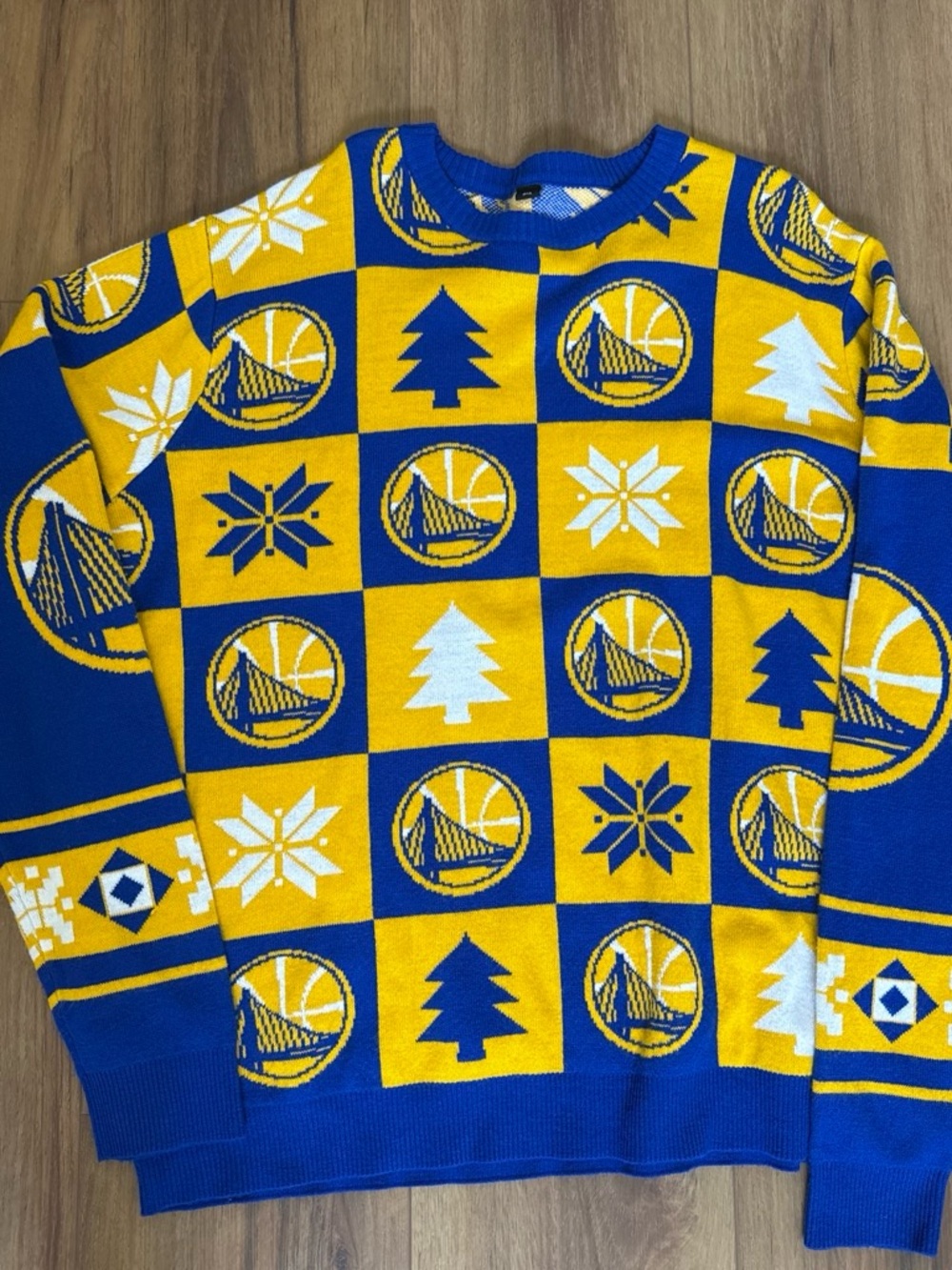 Golden State Warriors Blue & Gold Mens Knit Sweater with Team-Inspired Pattern